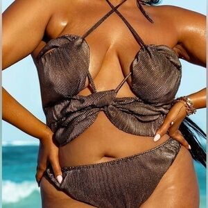 Htf 🅽🅴🆆 𝗣𝗟𝗧 Plus Black Lace Up Metallic Swimsuit, L